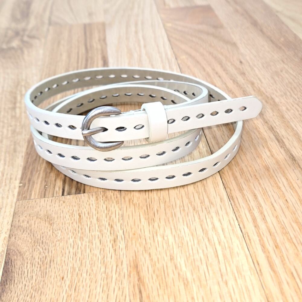 White women's Die-cut Faux Leather Thin Belt Silver Buckle size Large